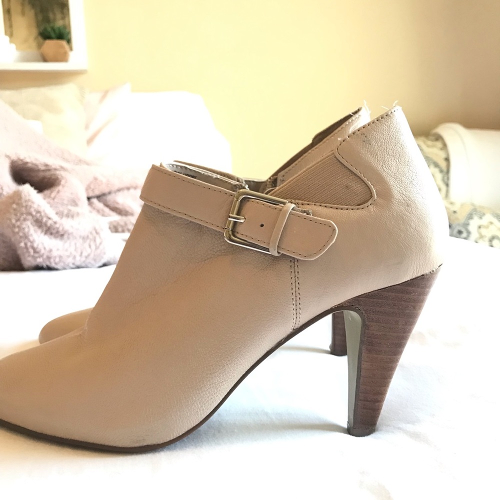ALFANI Peachy high heels